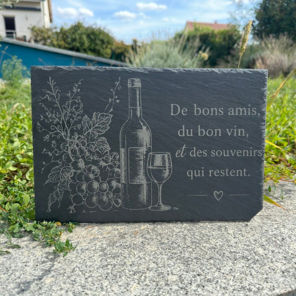 De bons amis, du bon vin, et des souvenirs qui restent.