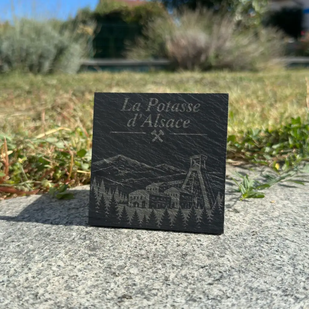 Dessous de verre en ardoise  La Potasse d’Alsace 10x10